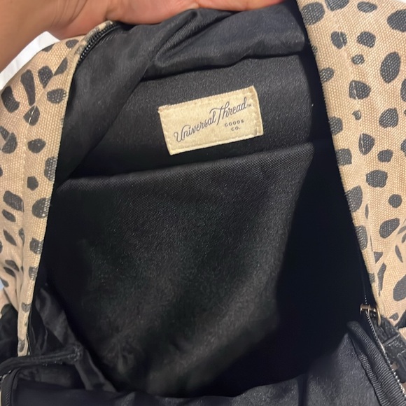 Universal Thread backpack - Picture 3 of 3